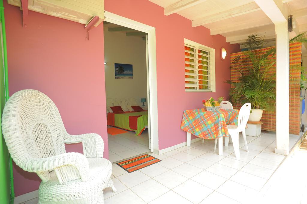 Villa Au Domaine Des Bougainvilliers Sainte-Rose Exterior foto